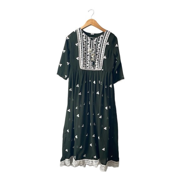 ShArifa Green And White Embroidered Kurta Size XL - Picture 1 of 8